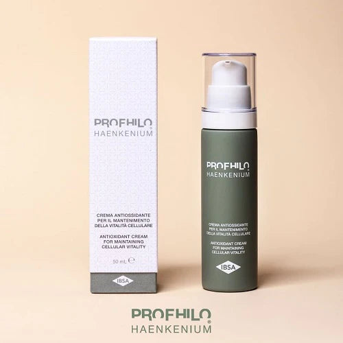 Profhilo Haenkenium® cream provides instant skin hydration, natural antioxidant protection and long-term cellular vitality. The ultimate duo of Hyaluronic Acid and Salvia Haenkei extract work together to protect, restore and ultimately improve skin cell health.